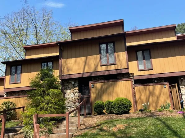 134 Colony Dr, Arden, NC 28704