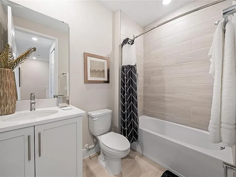 7834 Spectrum Dr — Photo 13