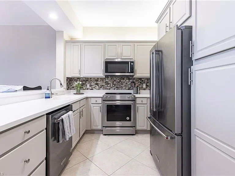 410 Flagship Dr #302 — Photo 5
