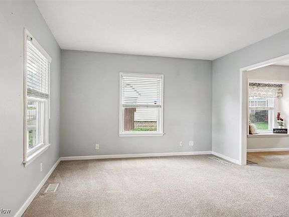 5th image of 189 24th St NW