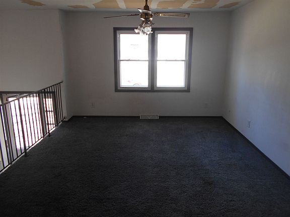2nd image of 1103 Colonial Dr