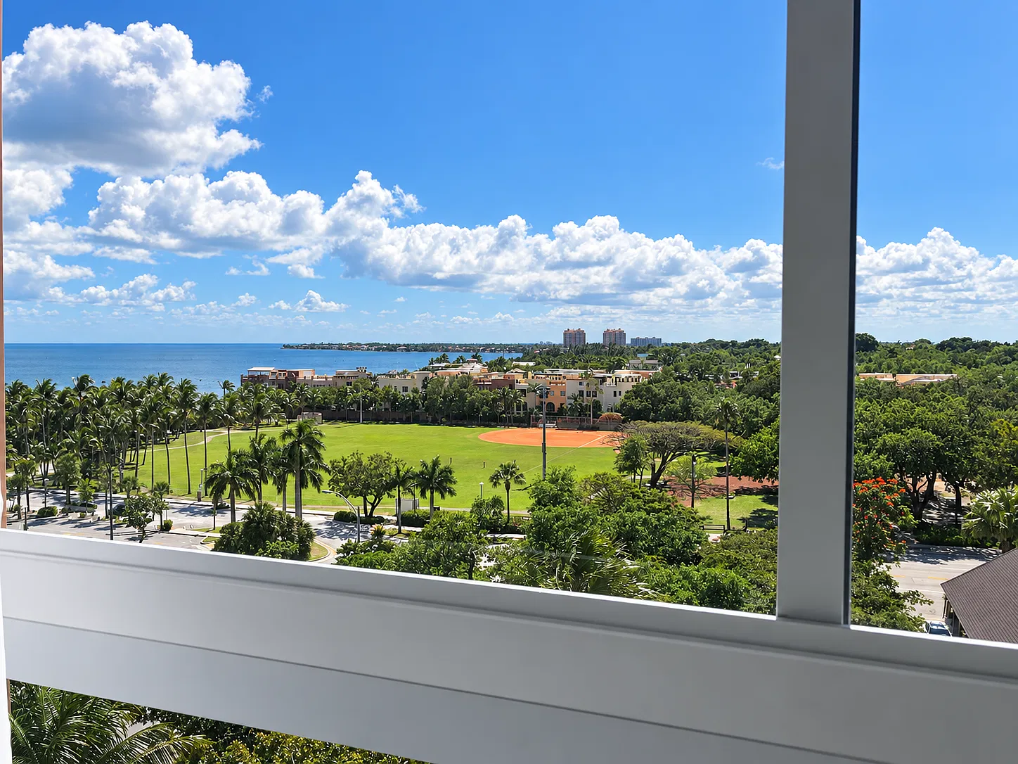 2951 S Bayshore Dr — Photo 3