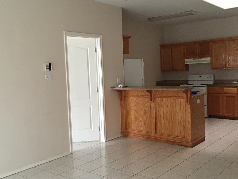 306 Pacific Ave — Photo 17
