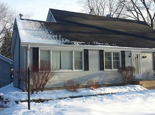 7060 Rfd, Long Grove, IL 60060