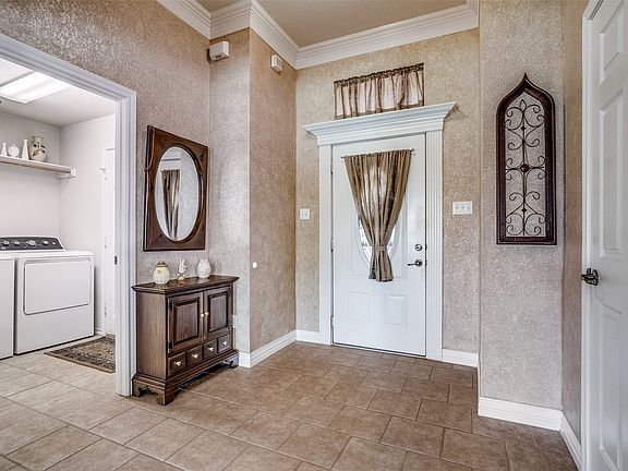 5th image of 3901 Bonita Ct