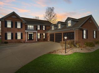 51233 Lake Pointe Ct, Granger, IN 46530