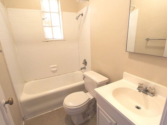 5th image of 3201 Beaumont Ave #35