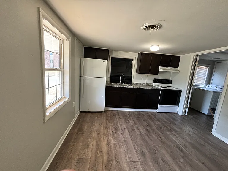 309 Poplar St #B — Photo 2
