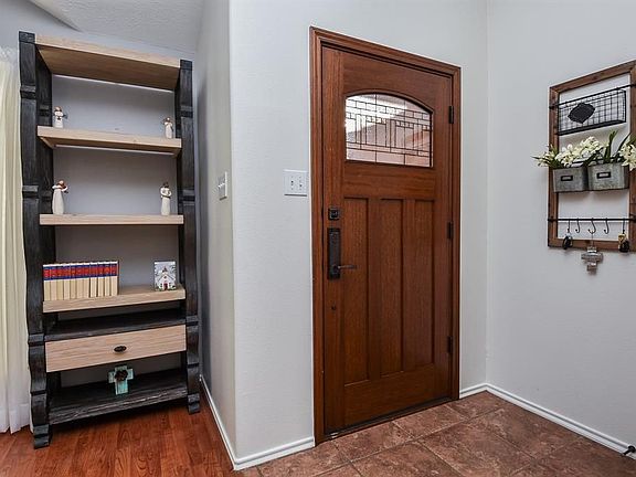 4th image of 3268 Zubin Ln