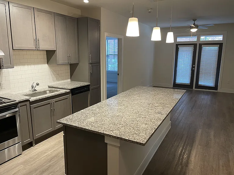 The Kirkwood Apartments at Edgewood — Photo 108