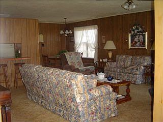 3rd image of 1851 Independence Dr
