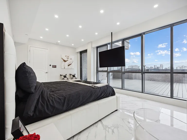 102 W End Ave #Penthouse 5 — Photo 7