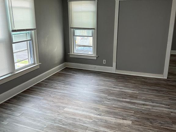 3rd image of 51 Endicott Ave #51