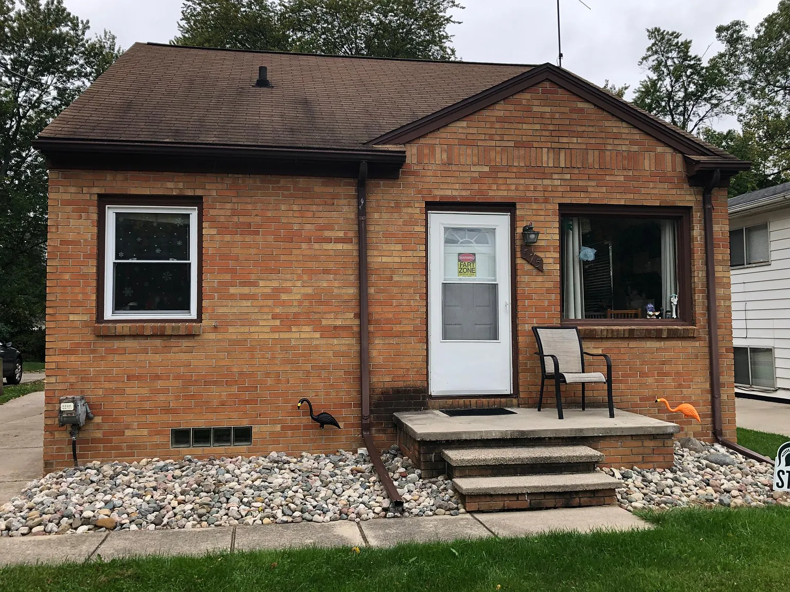 4 bed, 1.5 bath, 1031 sqft, $3,000 — Photo 1