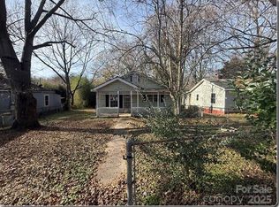 515 S Maple St, Dallas, NC 28034