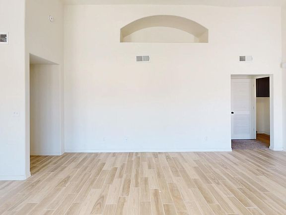 3rd image of 628 Cedarwood Ave