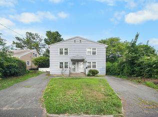 44 Pond St, Bridgeport, CT 06606