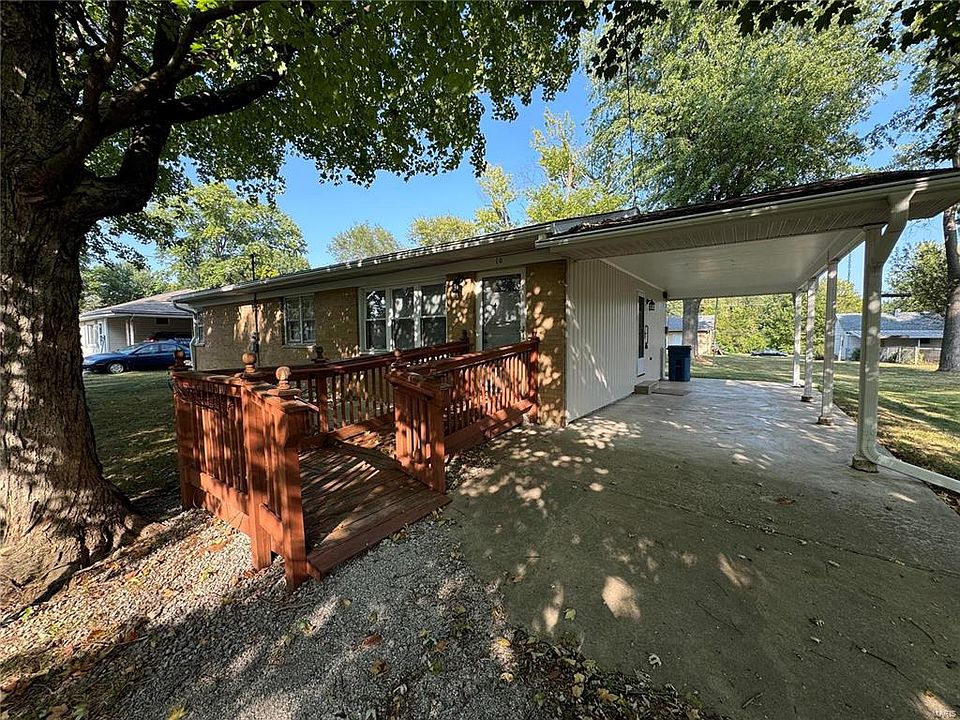 1st image of 1804 Lemon Street Dr #1