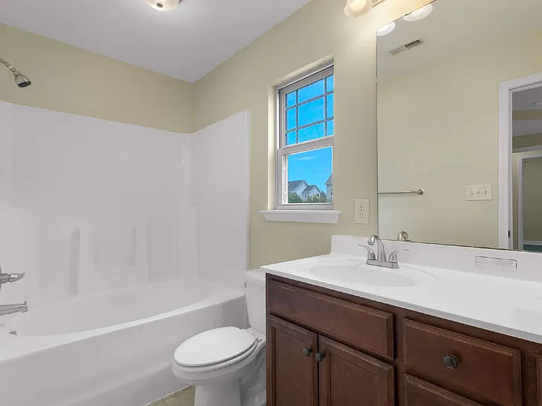 102 Bridgeport Dr — Photo 22