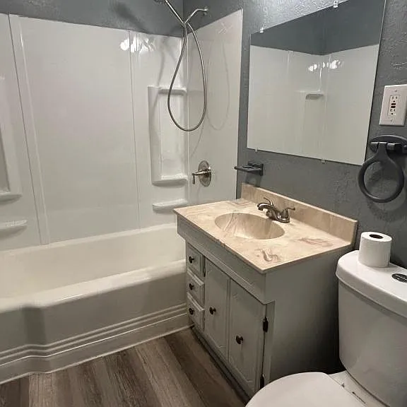 2104 NW Denver Ave — Photo 10