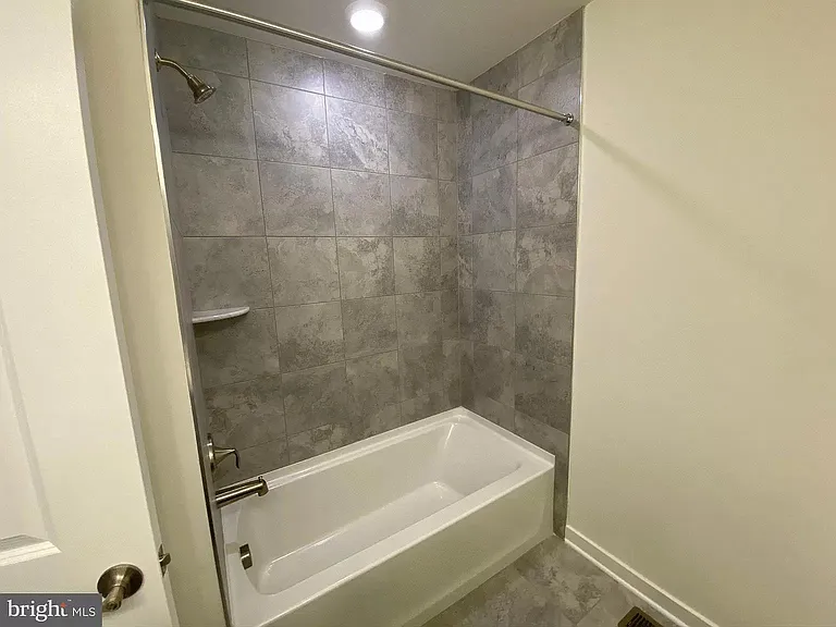 1817 Boulder Dr — Photo 23