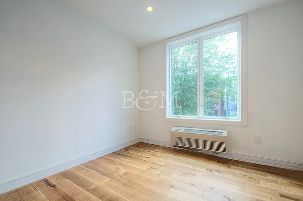 Rented by Brick&Mortar | media 21