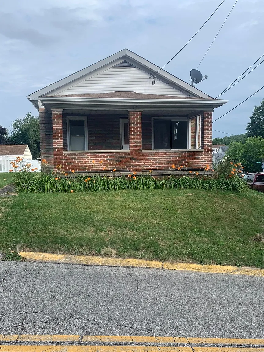 319 Greenbrier Rd photo 1
