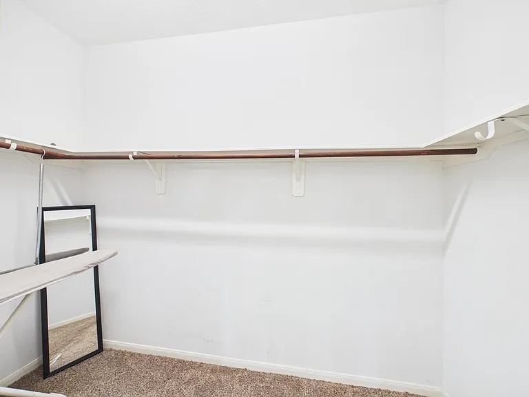 9426 Russeff Field Ln — Photo 27