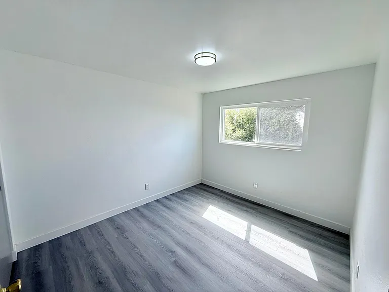 1546 Brighton Ave #C — Photo 30