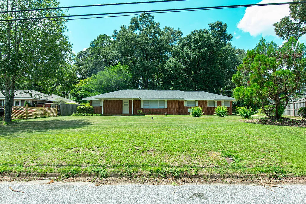 511 Pinehill Road - 1 — Photo 1