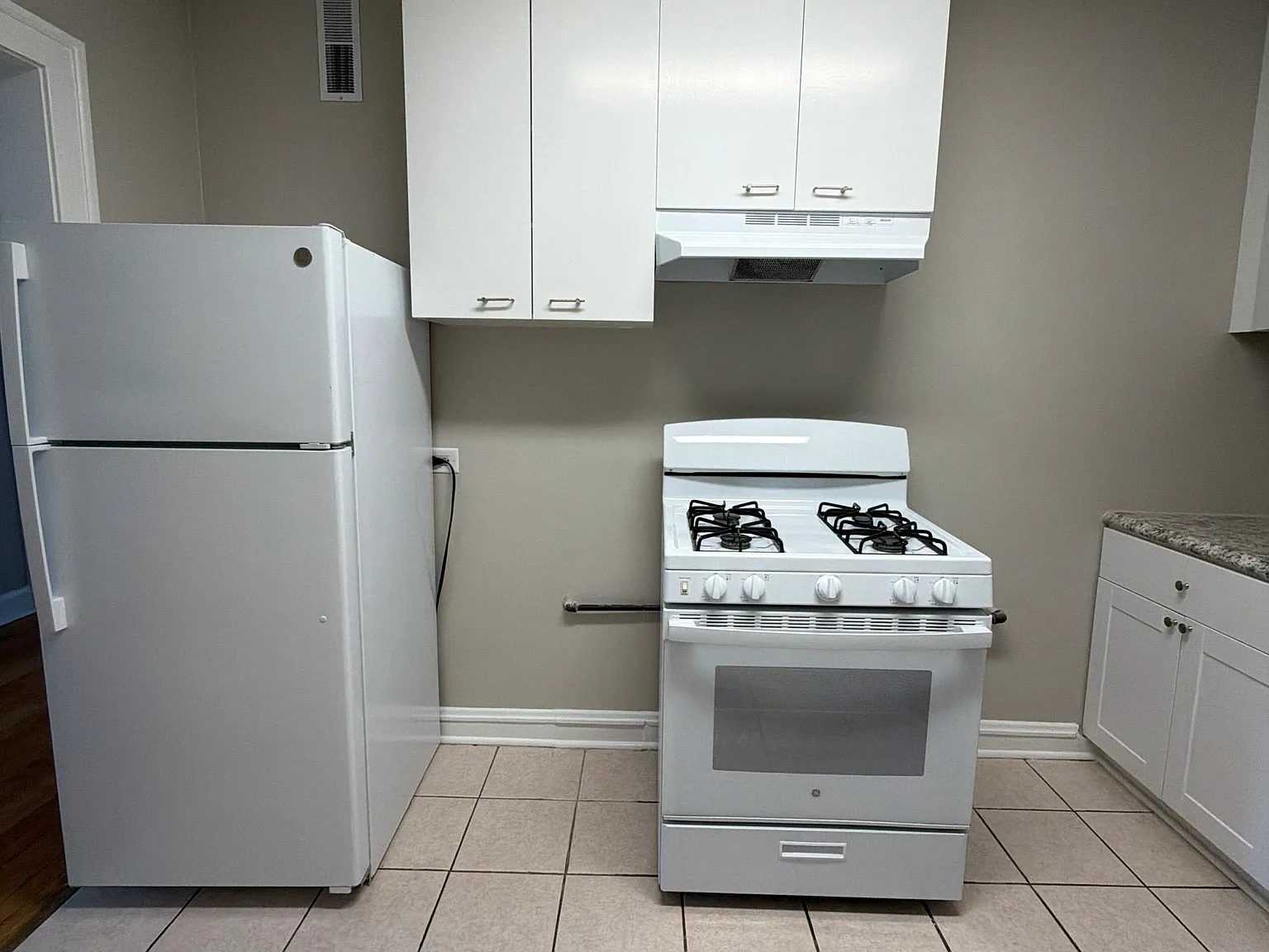 1 bed, 600 sqft, $1,200 — Photo 1