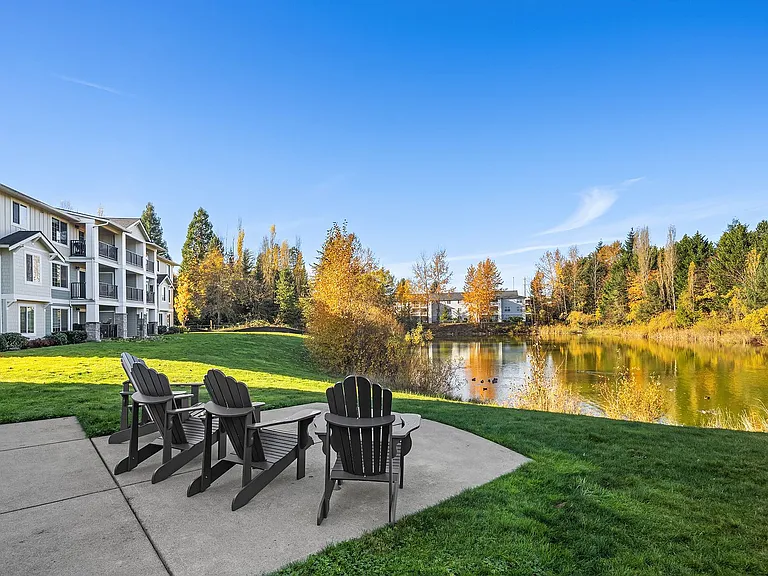 The Lake Apartments — Photo 14