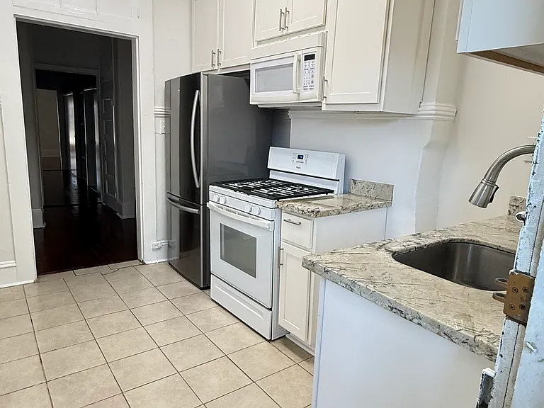 1133 Fern St #A — Photo 4