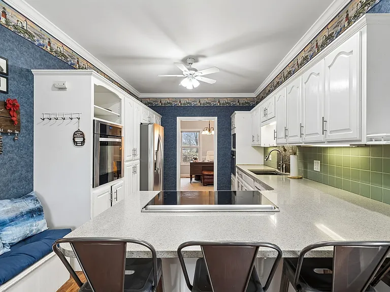 1019 Hilton Ln — Photo 10