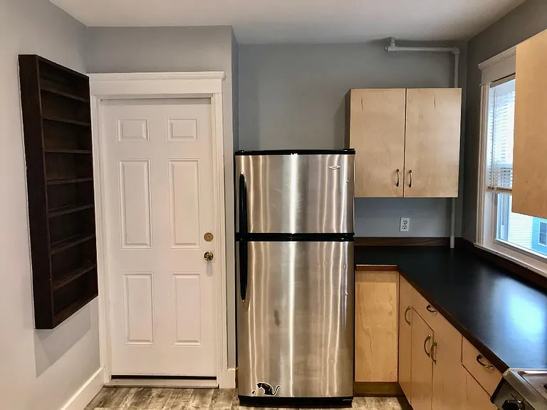 111 Grant St #2 — Photo 4
