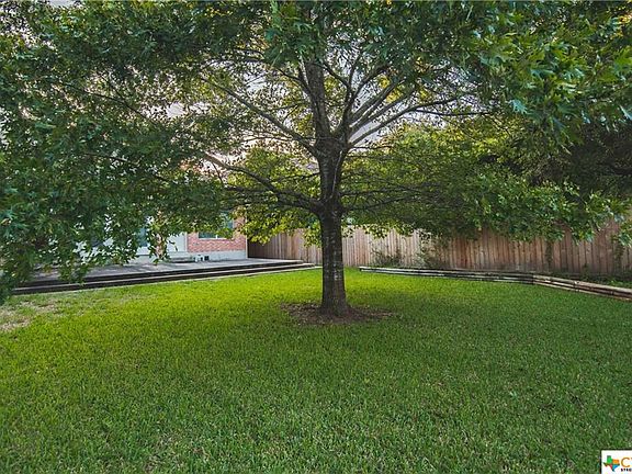 5th image of 1606 Sharon Pl