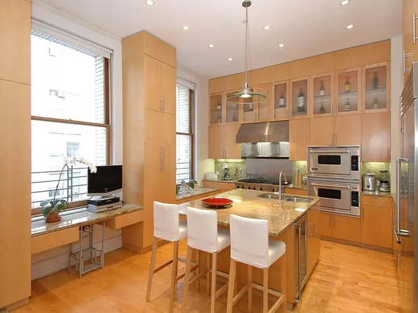 158 Mercer Street image 1 of 3