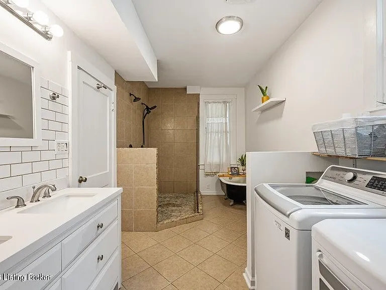 722 Camp St — Photo 22