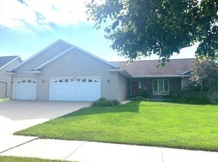 1725 Pendleton Rd, Neenah, WI 54956