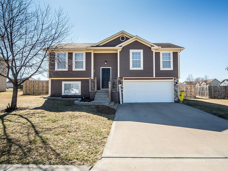 1st image of 609 SW Tisha Ln