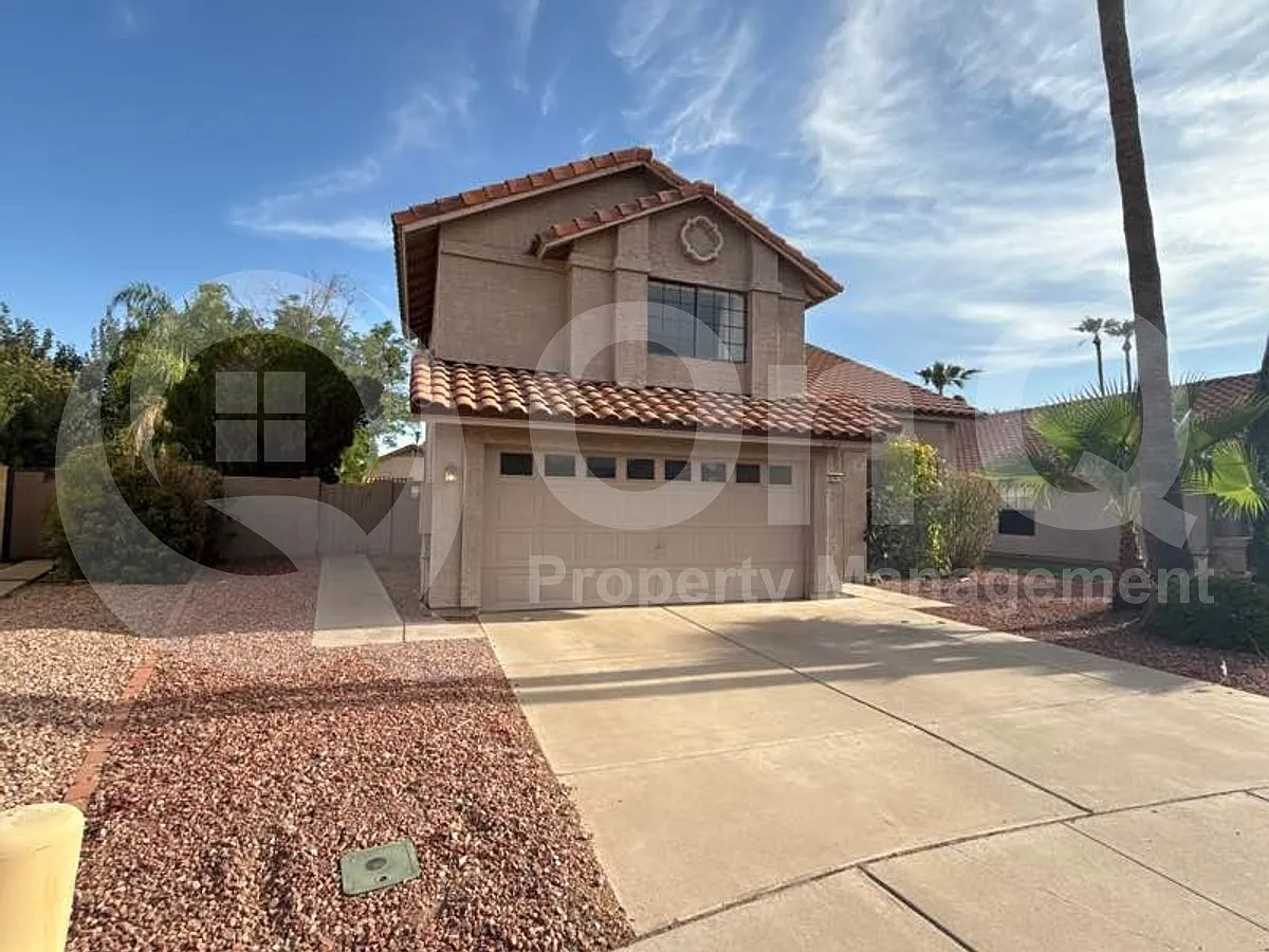 3 bed, 2.5 bath, 1804 sqft, $2,300 — Photo 2