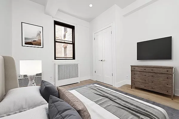 Rented by REAL New York | media 11