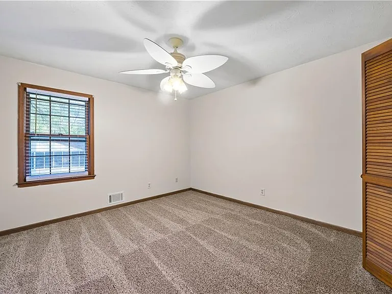 1131 Lafayette Dr SW — Photo 15