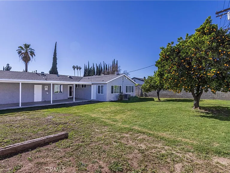 19233 Napa St — Photo 27