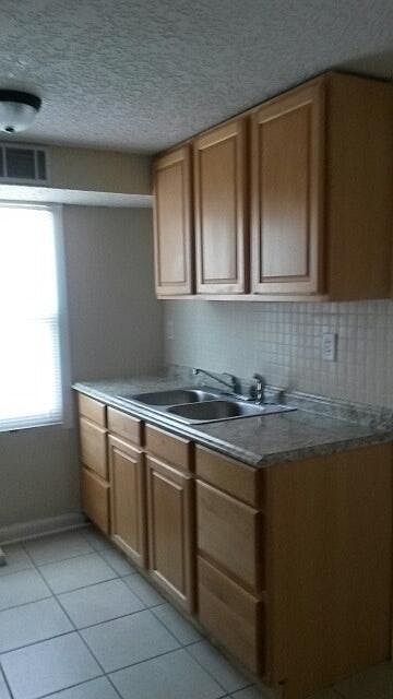 New Kitchen Backsplash and Counter