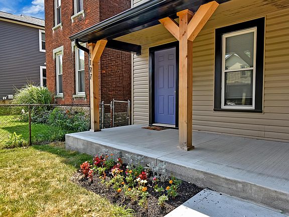 2nd image of 1193-1197 E Rich St