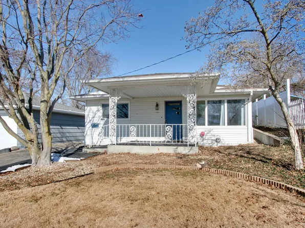 1727 Adams St, Quincy, IL 62301