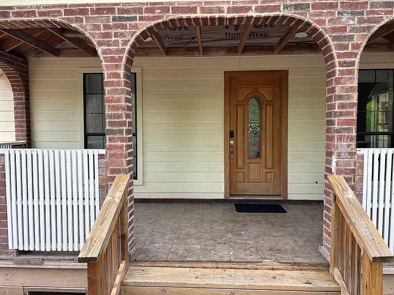 1313 Holly St — Photo 14