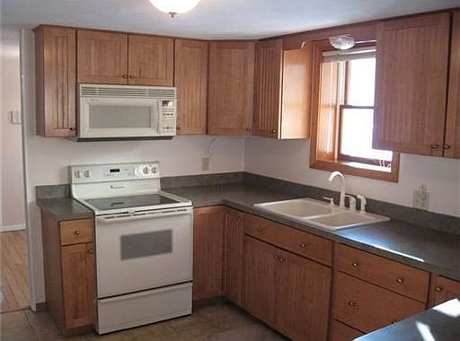 5th image of 31 Mellbridge Dr