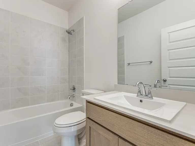 4908 Pebblewood Dr — Photo 22